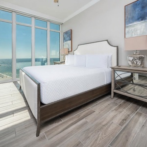 Experience peaceful mornings in this king guest suite, where splendid beach views await your arrival