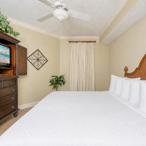 Unwind after a fun vacation day and stream your favorite shows in the king master suite