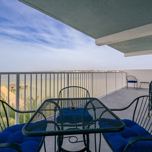 Compass Point 203-02