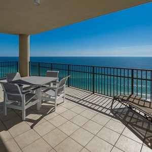 Lounge on your corner balcony overlooking the stunning gulf coastline and doze to the sound of waves and seagulls