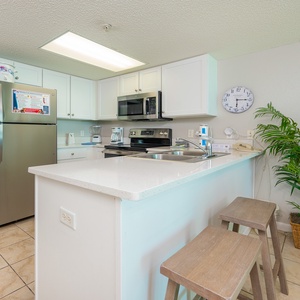Savor your morning coffee or breakfast at the bar as you prepare for a fun day on the beach