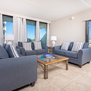 Island Winds East 211 Gulf Shores, Alabama, beach front, 3 bedroom condominium