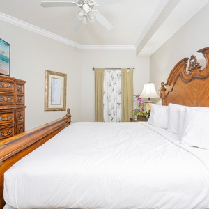 Unwind after a fun vacation day and stream your favorite shows in the king master suite