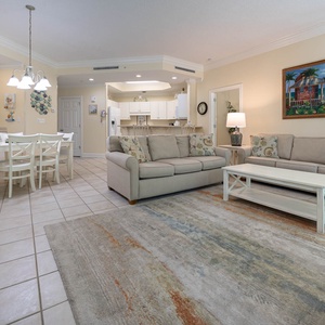 Unwind after a day of adventure in this relaxing family room and enjoy memorable moments