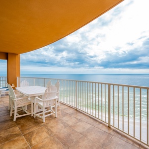 Lounge on your corner balcony overlooking the stunning gulf coastline and doze to the sound of waves and seagulls