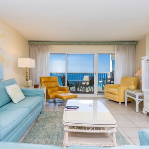 Driftwood Towers 6D, 615 West Beach Blvd, Gulf Shores, Alabama, beach front, 2 bedroom condominium