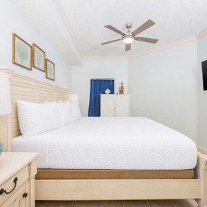 Unwind after a fun vacation day and stream your favorite shows in the king master suite