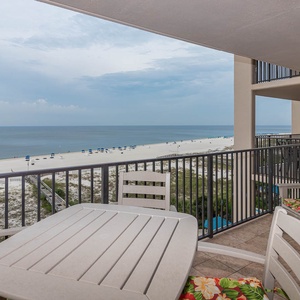 Relax on the balcony taking in the expansive view of the beach and enjoying the fresh coastal breeze