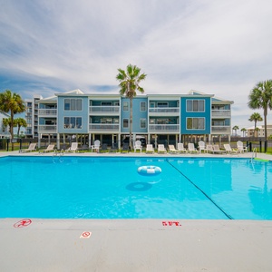 Lounge around poolside or take a refreshing swim on your next vacation to the Gulf Shores Alabama Gulf Coast