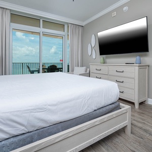 Unwind after a day at the beach, stream your favorite shows in the master, and wake up to seagulls and gentle waves
