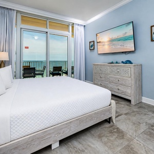 Unwind after a day at the beach and stream your favorite shows in the master and wake up to seagulls and gentle waves