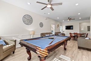 1026HUNTERAVE4210