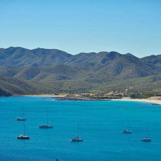 Beautiful and unspoiled location on the Bay of Dreams near La Paz