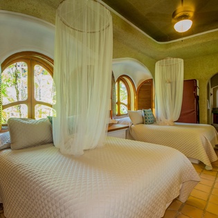 2 bed suite