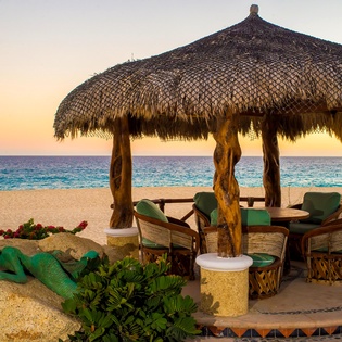 Sitting area with beachfront view