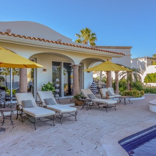 Pool deck and Jacuzzi