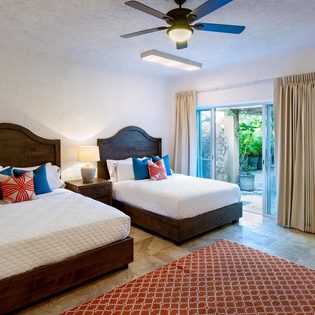 2 queens bedroom suite