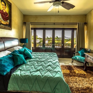 Suite with King bed