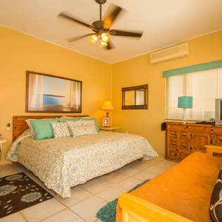 Suite with kid bed