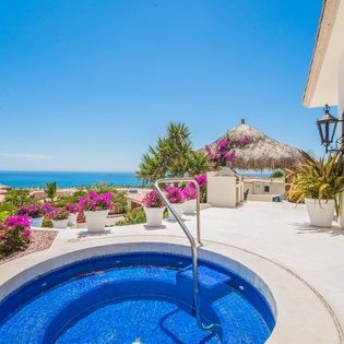 Jacuzzi for 8