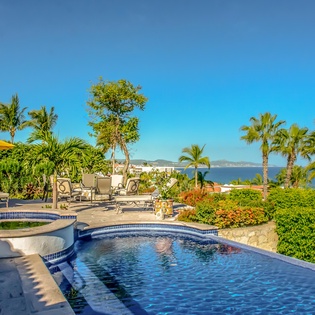 Pool and Jacuzzi ocean view