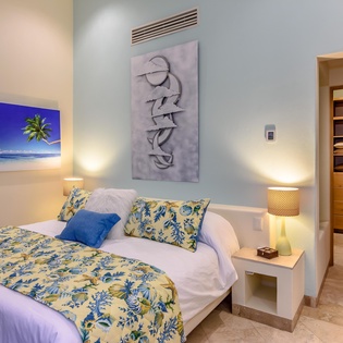 Bedroom with terrace access and view