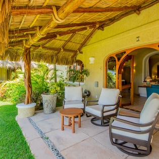 Garden patio sitting area