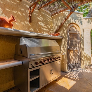 Outdoor bbq grill