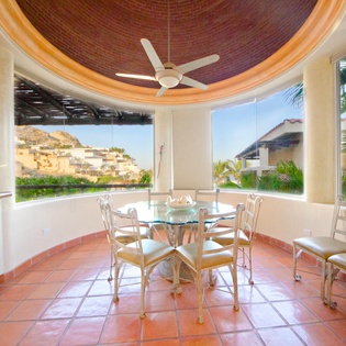 Sun room dining