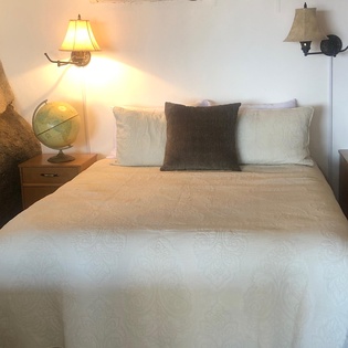 Bedroom suite