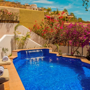 Pool waterfall