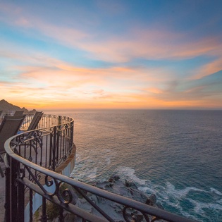 Sunrise cliff side views from pool patio