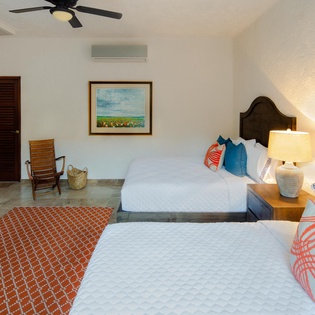 2 queens bedroom suite