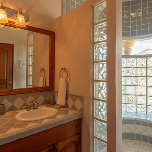 En suite bathroom -48
