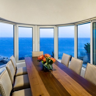 Formal dining with Oceanview