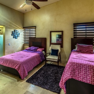 Double bed suite