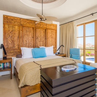 Suite with King bed