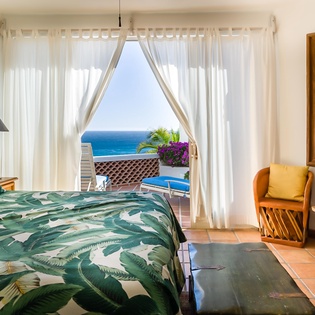 Bedroom suite with terrace access