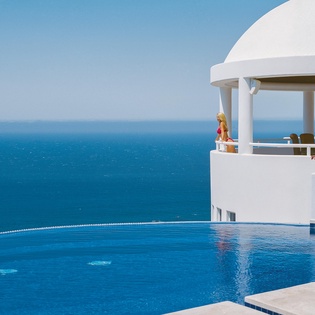 Infinity with gorgeous ocean view