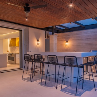 Outdoor bar