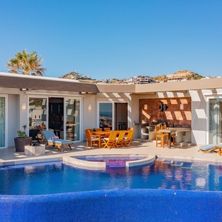 Bird's eye view of patio villa