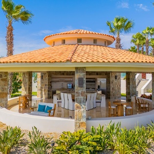 Palapa for open air dining
