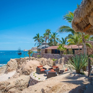 Beach dining