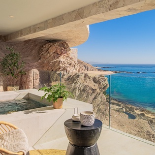 Jacuzzi with ocean views