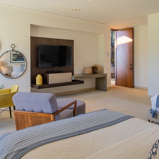 Double bed suite