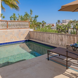 Private pool