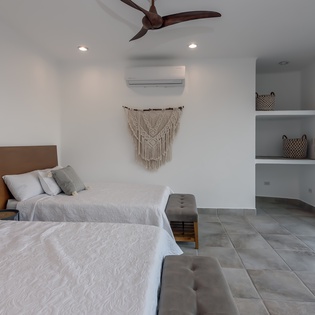 Double bed suite