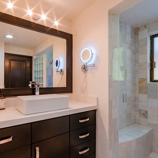 En suite bathroom