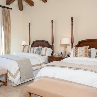 Double bed suite