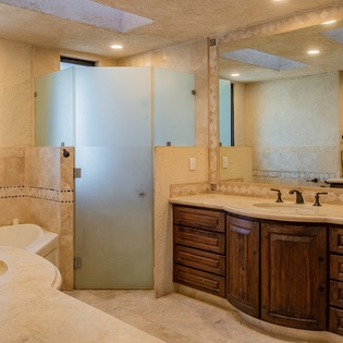 En suite bathroom with walk-in shower